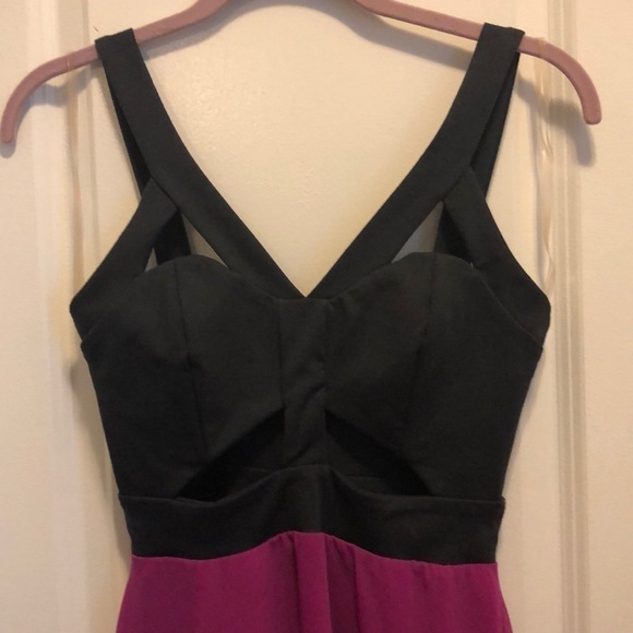 ✨HOST PICK✨ Women’s Cut Out Dress - Picture 8 of 14